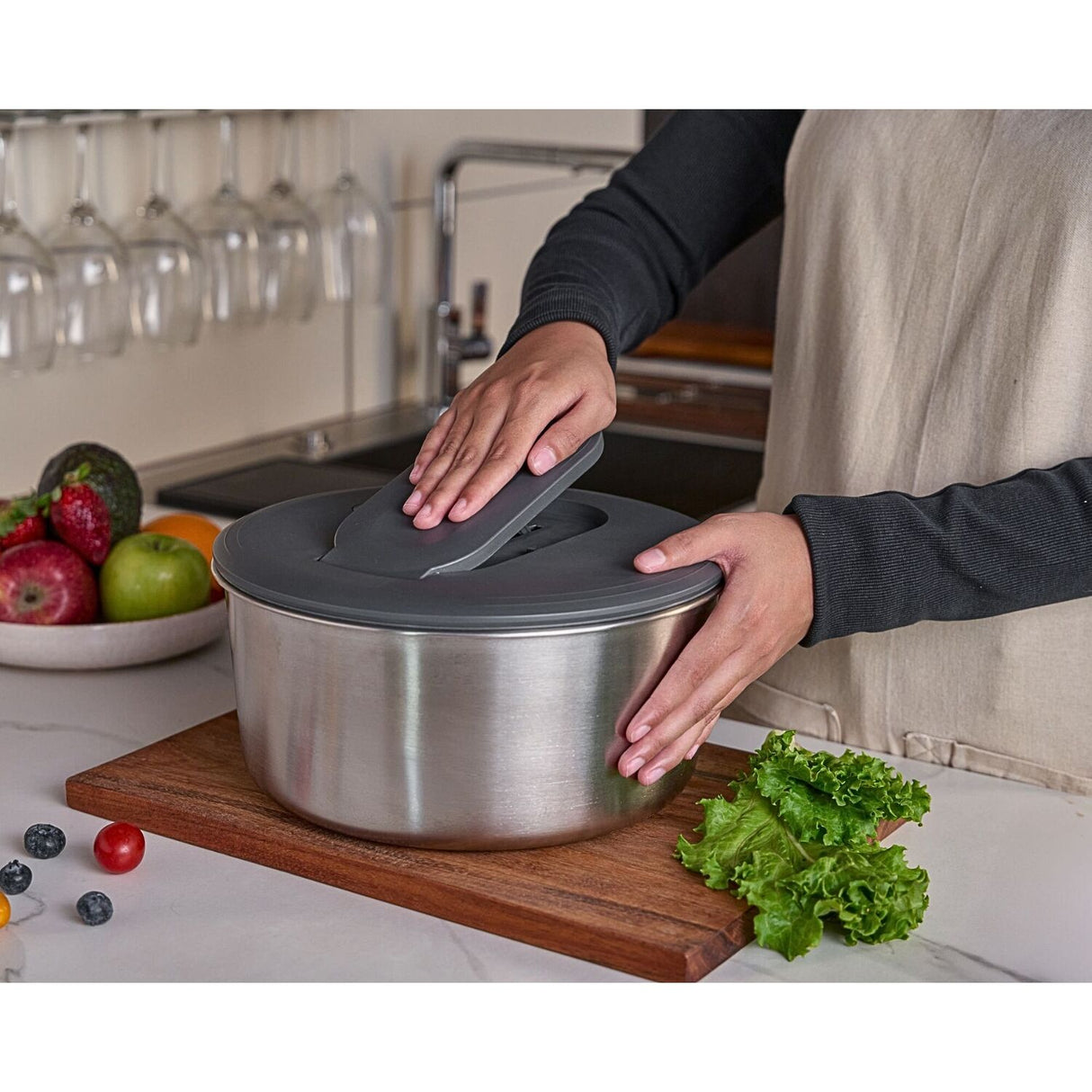 Zyliss Swift Dry Salad Spinner - Large (Stainless Steel AquaVent One-Hand Pump)