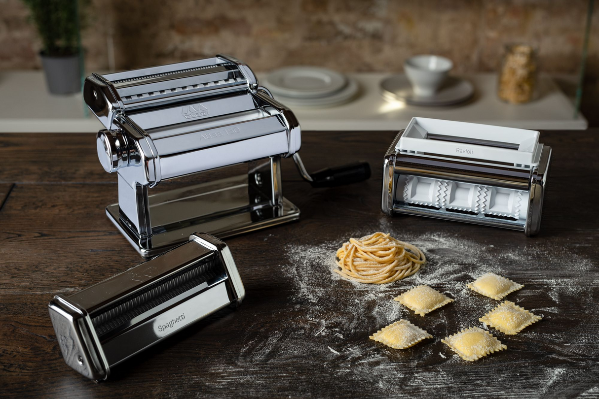 Marcato Atlas 5 Types Gift Set - Pasta Machine w/ 2 Roller Attachments (Makes 5 Types of Pasta)