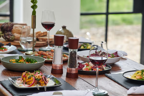 Cole & Mason Premium Derwent Salt & Pepper Shakers Mills Chestnut Rose Gold Gift Set