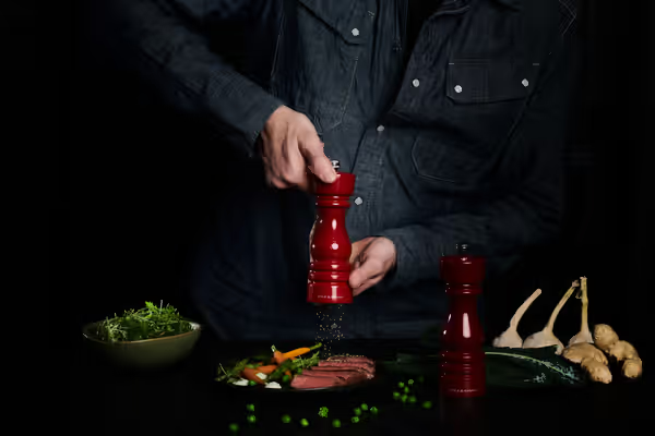 Cole & Mason London Salt & Pepper Shakers Mills Red Gloss Gift Set - 18cm