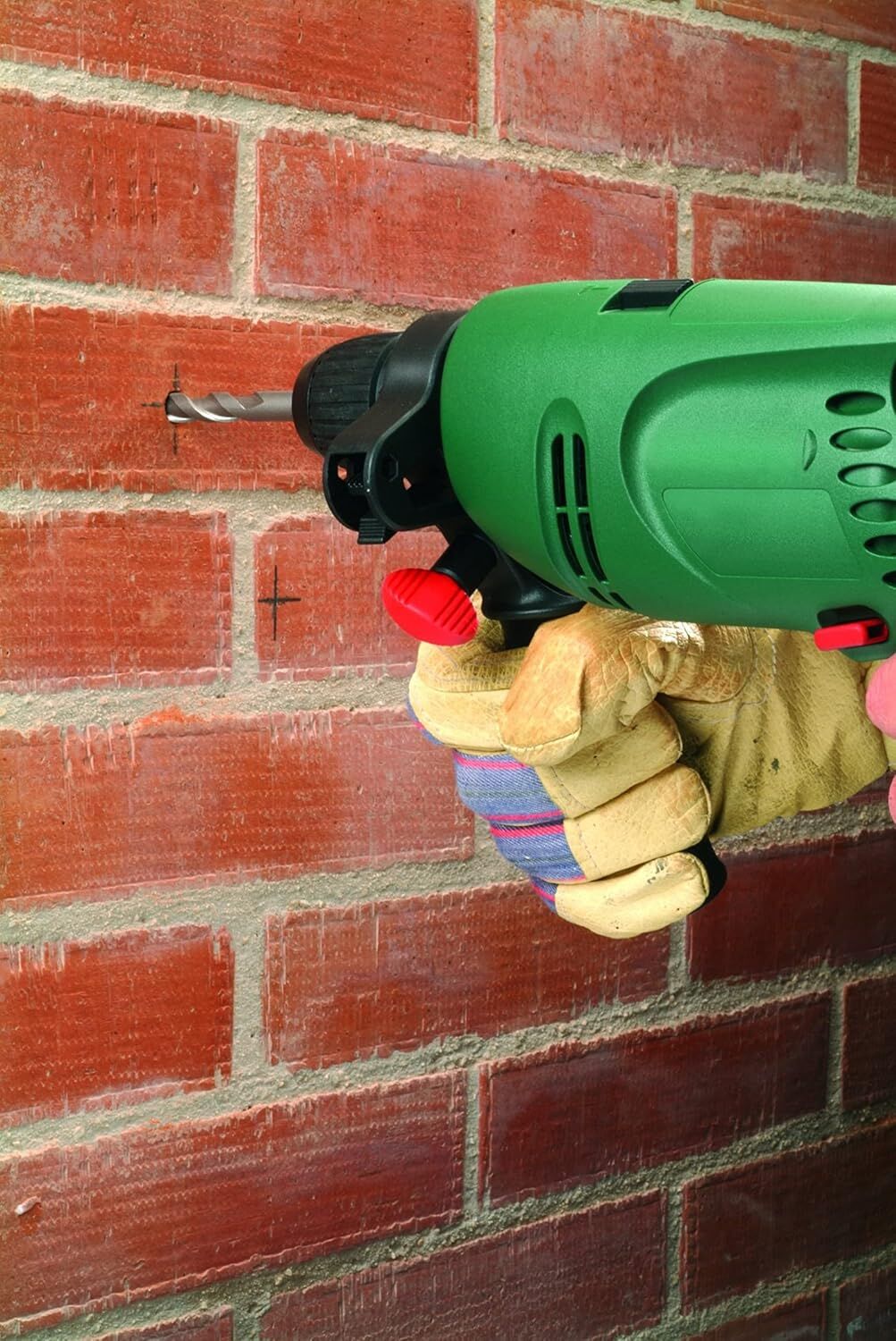 Bosch 91-Piece V-Line Titanium Drill Bit and Screwdriver Bit Set w/ Ratcheting Screwdriver (For Wood, Masonry, and Metal)