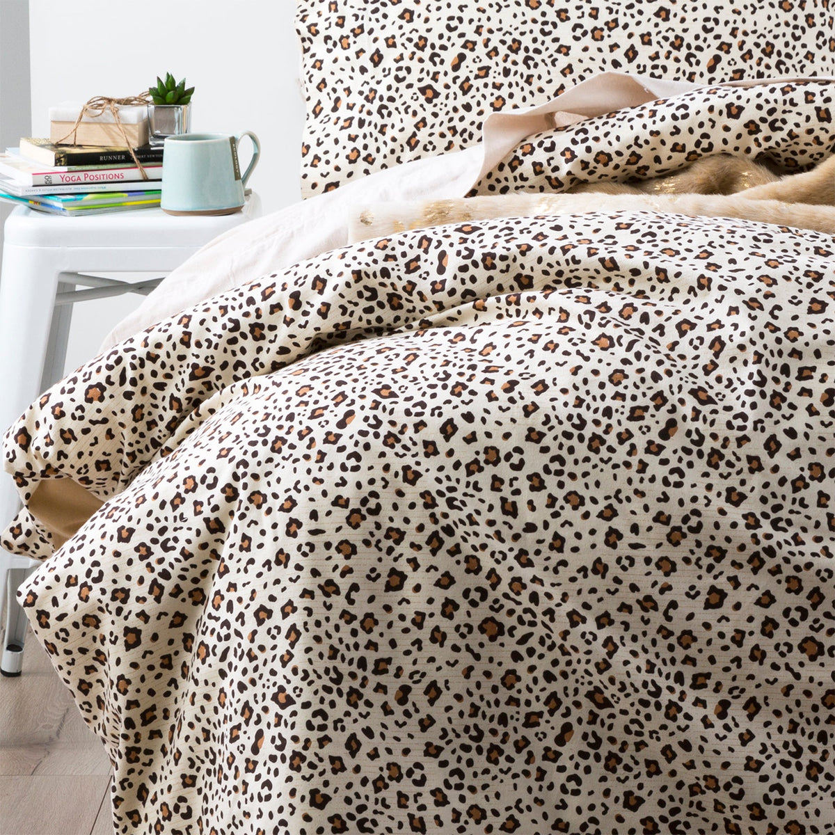 Park Avenue 175 GSM Egyptian Cotton Flannelette Quilt Cover Set - Snow Leopard