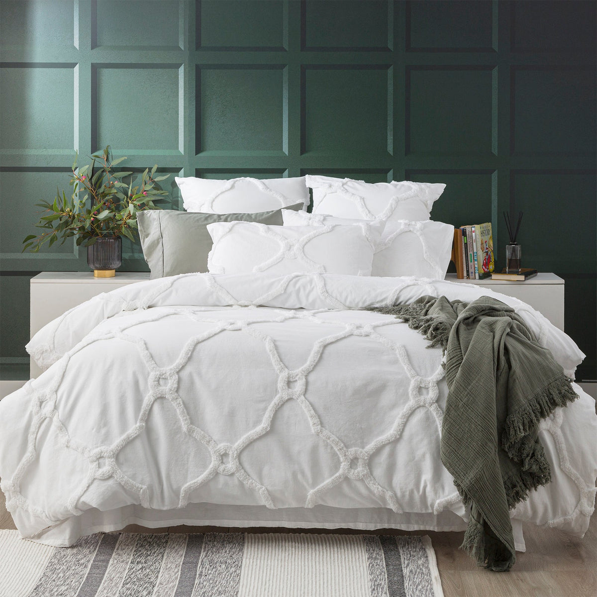 Renee Taylor Moroccan Vintage Washed Tufted Cotton Chenille Quilt Cover Set - White