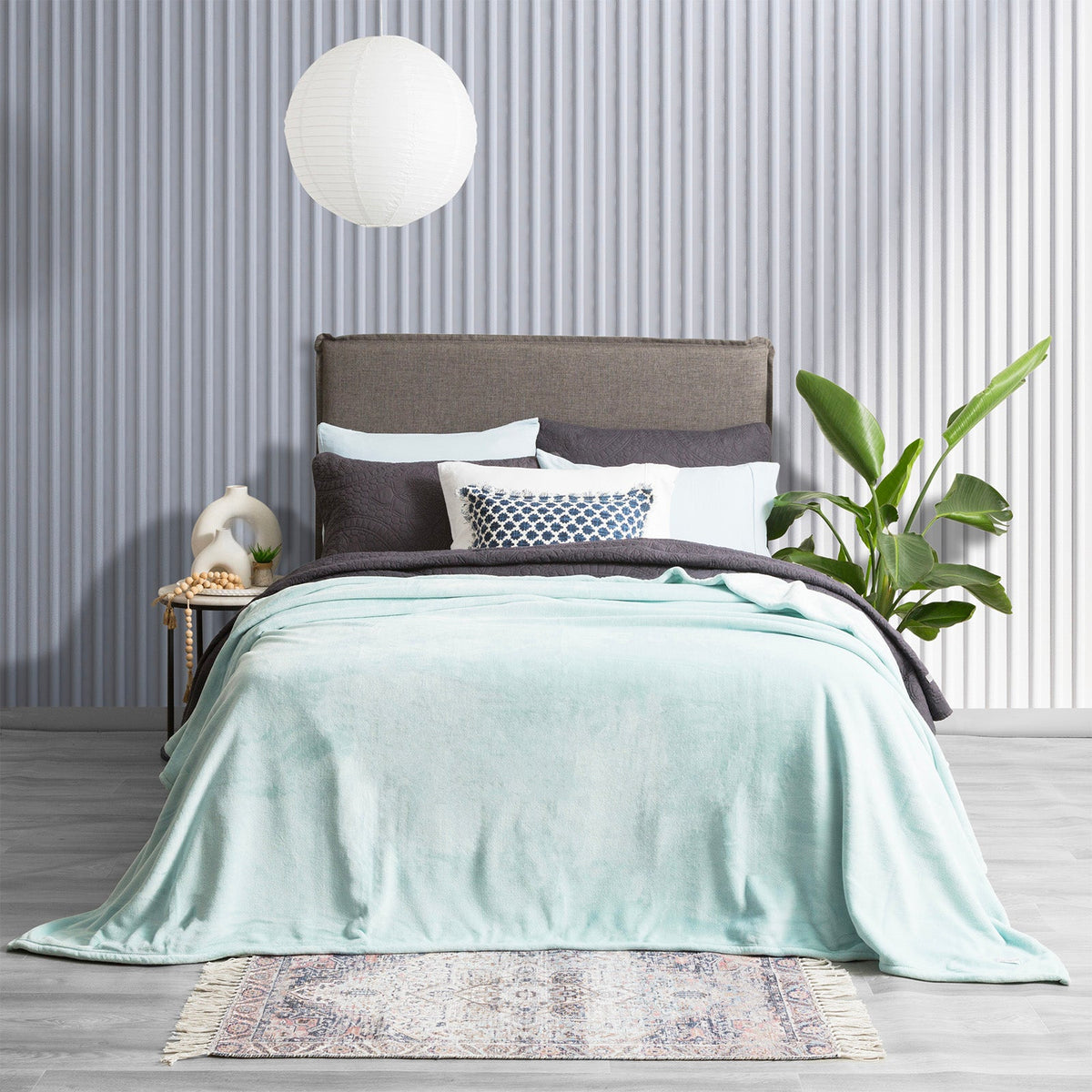 Renee Taylor Plush 380 GSM Ultra Soft Velvet Blanket - Blue (OEKO-TEX Certified)
