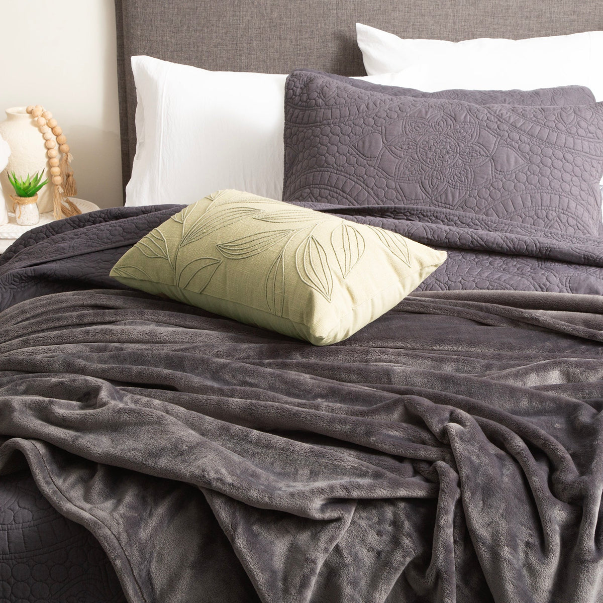 Renee Taylor Plush 380 GSM Ultra Soft Velvet Blanket - Graphite (OEKO-TEX Certified)