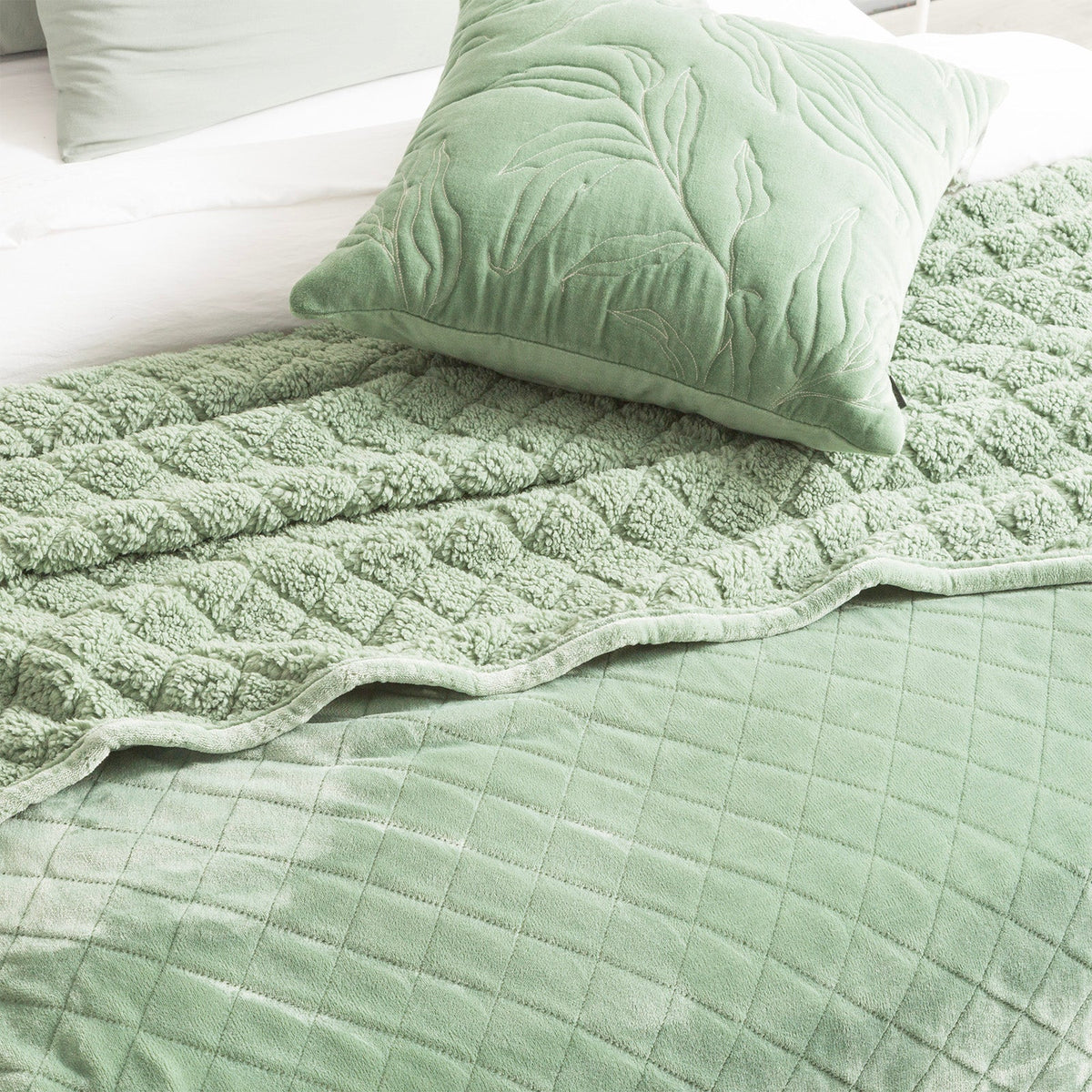 Renee Taylor Heston 480 GSM Velvet Sherpa Blanket - Eucalyptus (OEKO-TEX Certified)
