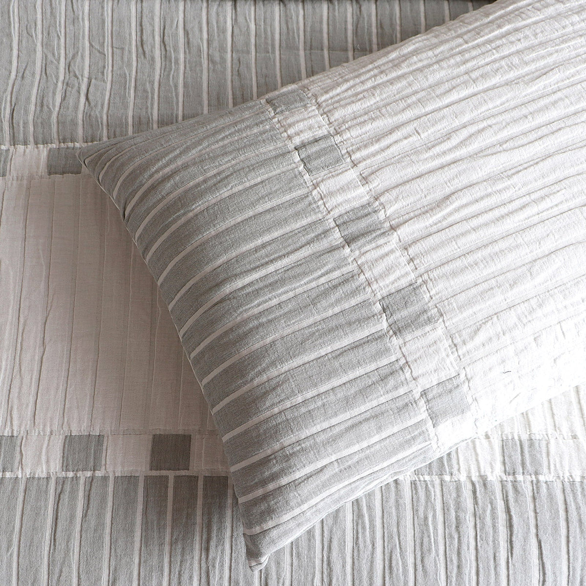 Renee Taylor Brooks Yarn Dyed Cotton Jacquard Quilt Cover Set (OEKO-TEX Certified)