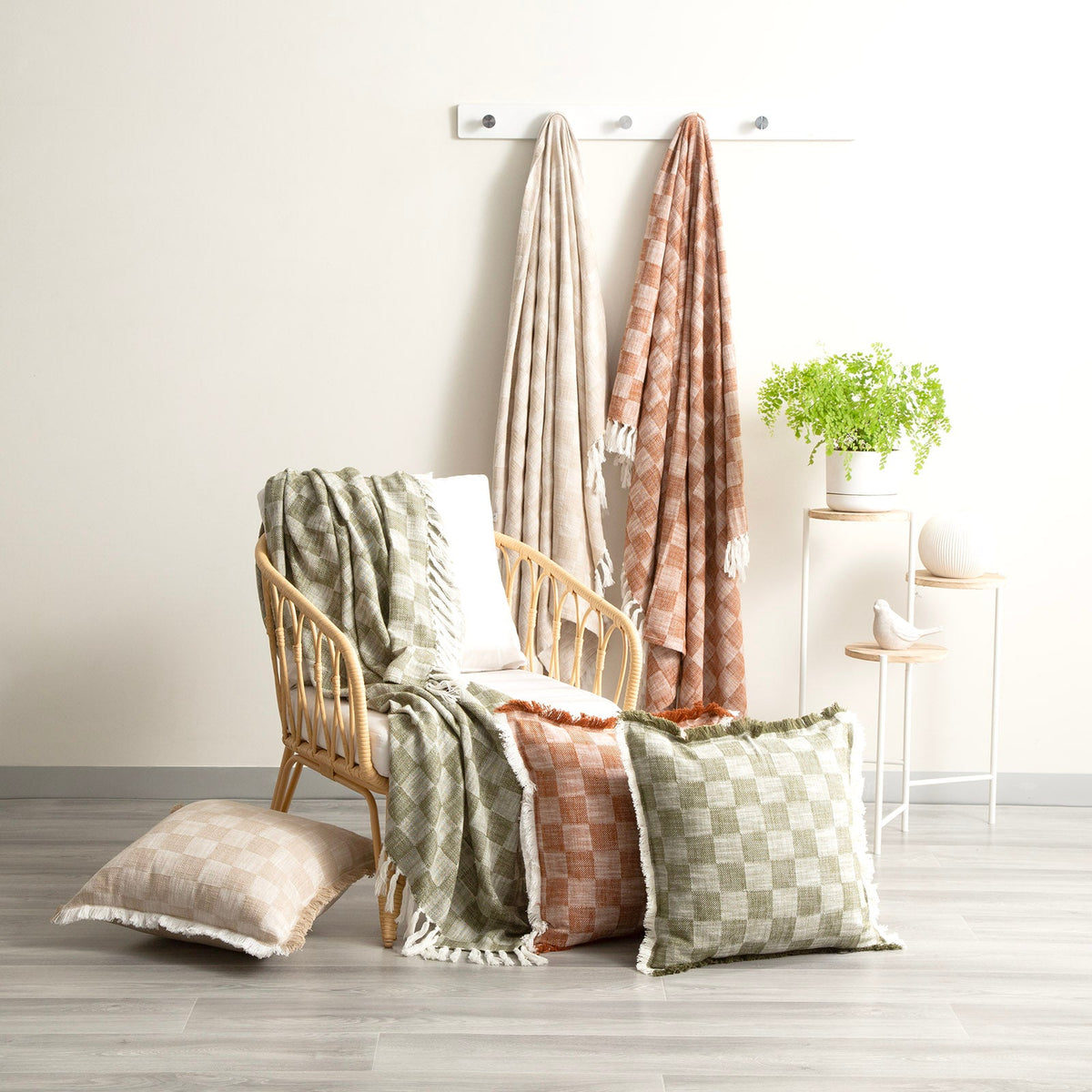 Renee Taylor Nevis Checkered Stonewashed Cotton Decorative Throw Blanket - Jade (130 x 170cm)