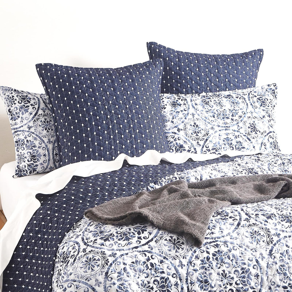 Renee Taylor Delos Quilted Reversible Coverlet Set - Blue/White (Medallion Print Bedspread)