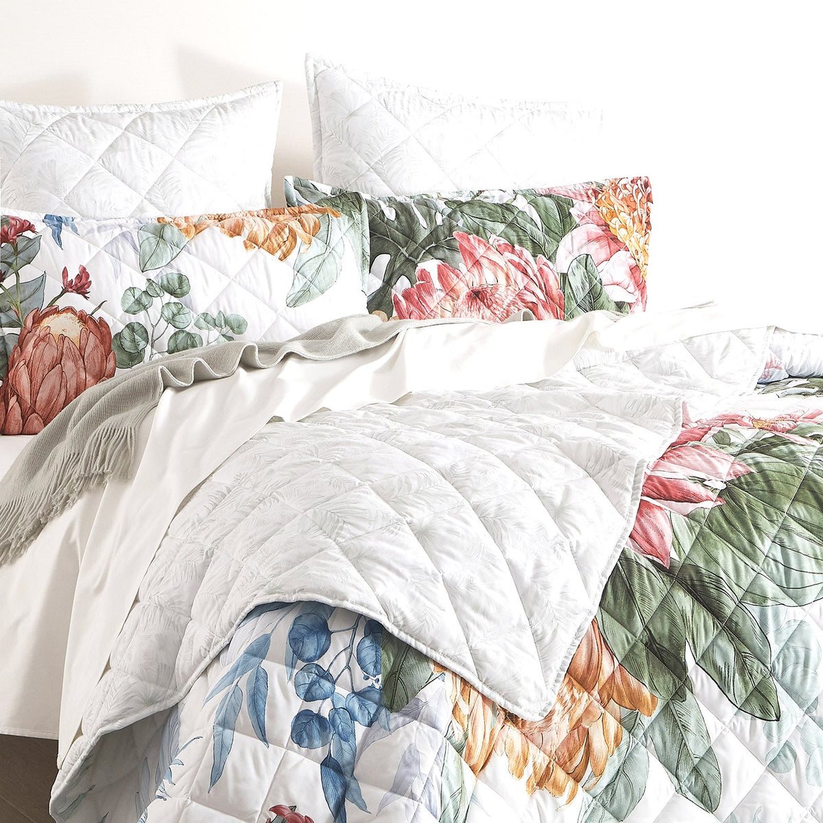 Renee Taylor Florence Quilted Reversible Coverlet Set - Multicoloured (Botanical Floral Print Bedspread)