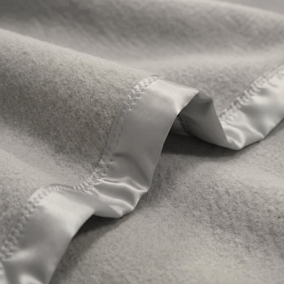 Renee Taylor Australian Merino Wool 400 GSM Blanket - Sand (Satin Trim)