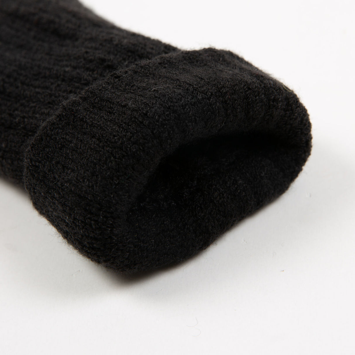 Dents Women’s Ribbed Knit Gloves - Black