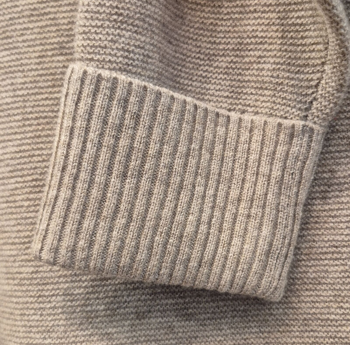 Luxury Cashmere Wool Horizontal Rib Knit Pullover Jumper in Natural