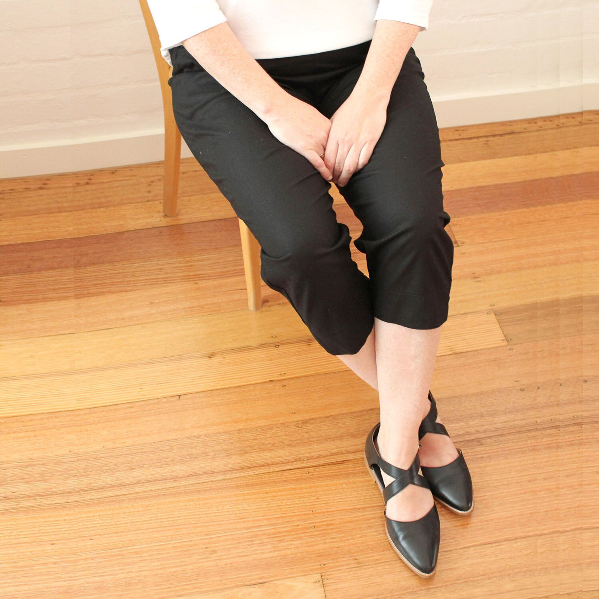 idyl Womens Linen/Cotton Crop Wide Leg Pants - Black