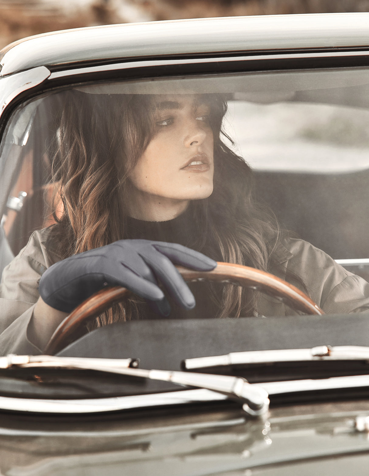 Dents Womens Elizabeth 3 Point Silk Lined Leather Gloves - Black