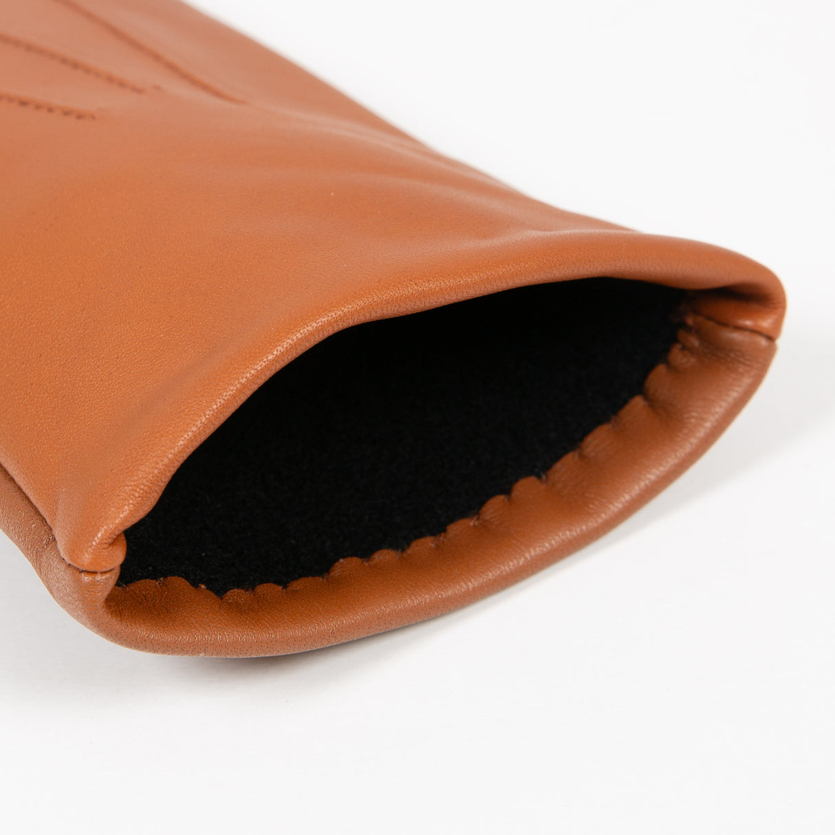 Dents Womens Cashmere Lined Touchscreen Leather Gloves in Cognac