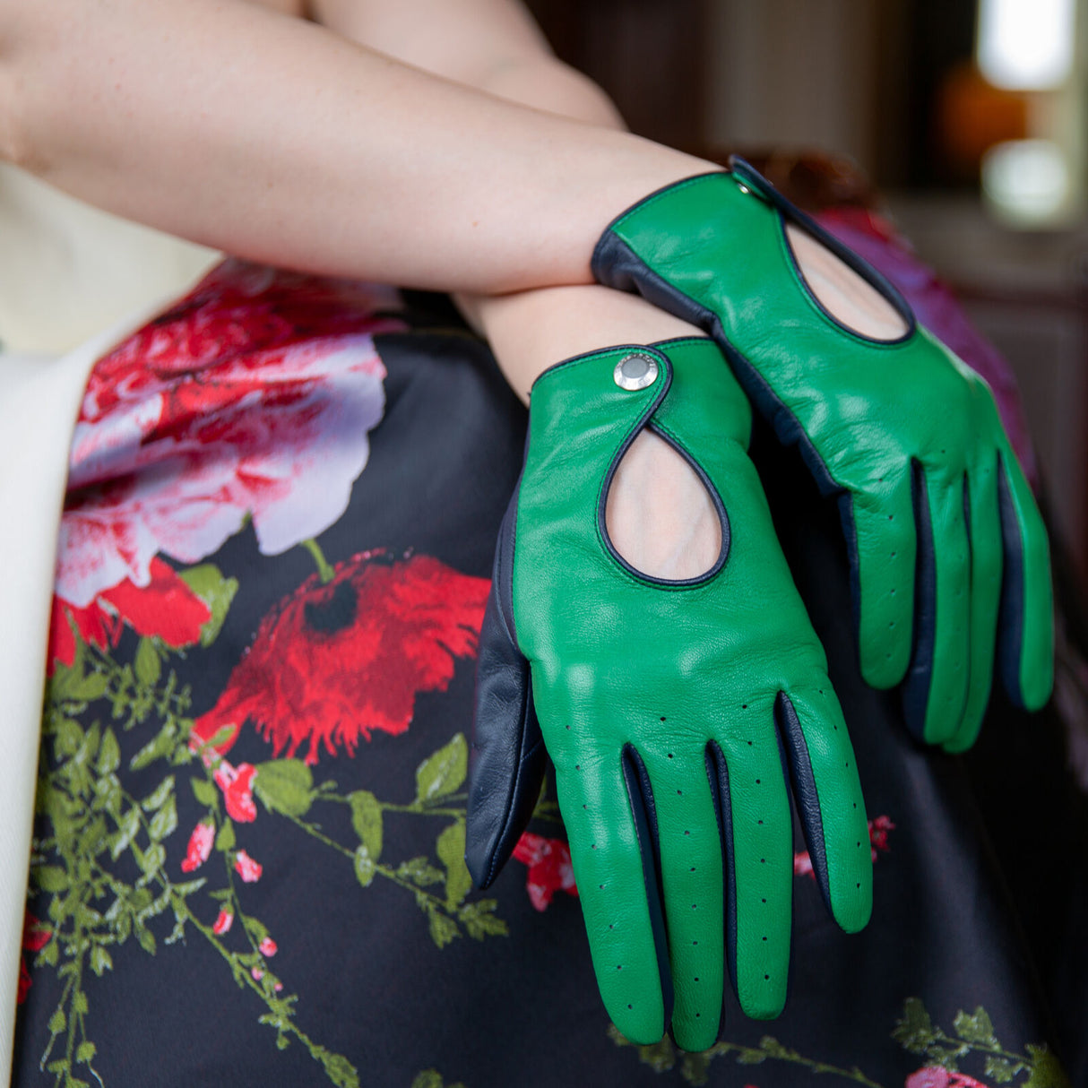 Dents Women’s Touchscreen Leather Driving Gloves in Emerald/Navy