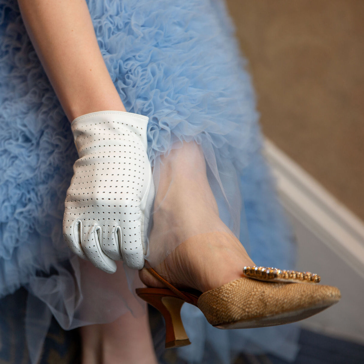 Dents Women’s Perforated Leather Gloves in Pearl