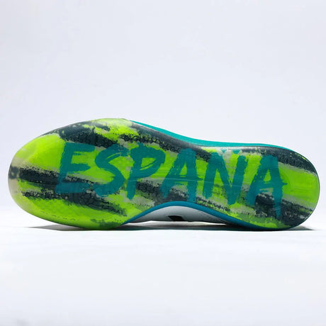 Kelme K-Fighting 2.0 Indoor Futsal Soccer Boots in White/Green