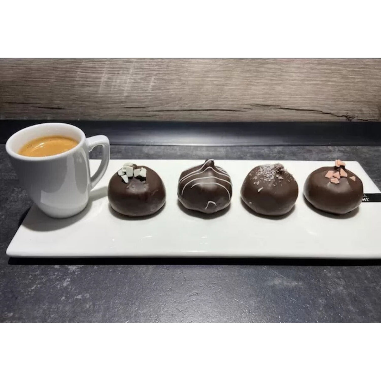 1 Box of 6 Luchiano Rion Chocolate w/ Pistachio Cake - Great for Gifts - Product of Ukraine