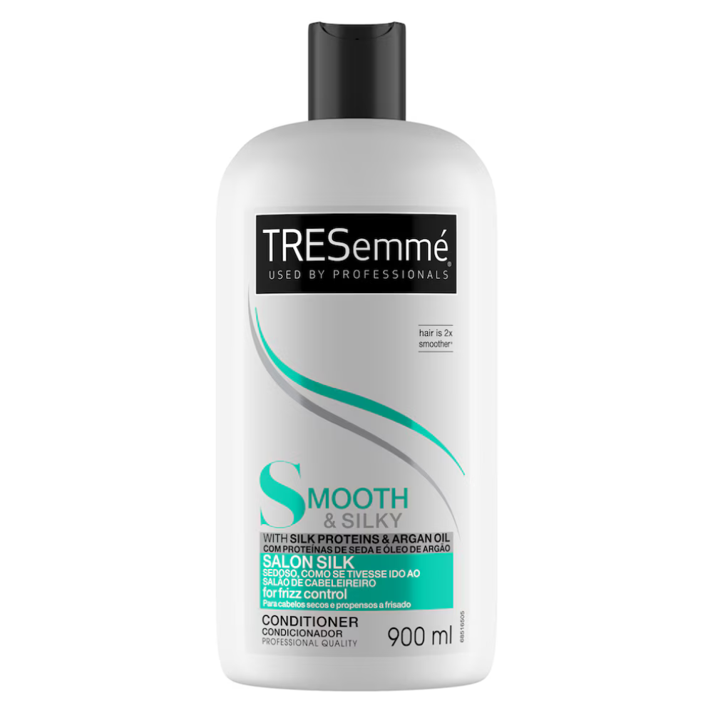 TRESemmé 900ml Silky Smooth Salon Silk Conditioner