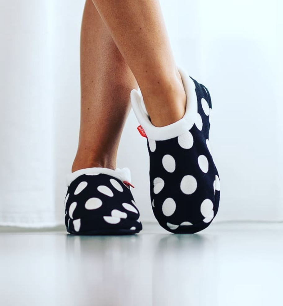 ARCHLINE Orthotic Slippers CLOSED Arch Scuffs Medical Pain Relief - Black/White Polka Dots