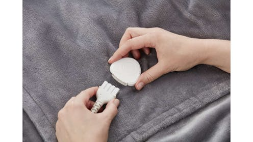 Dimplex Dream Easy Micro Fleece Electric Heated Throw Blanket - Light Grey (180x130cm) DHHTLG