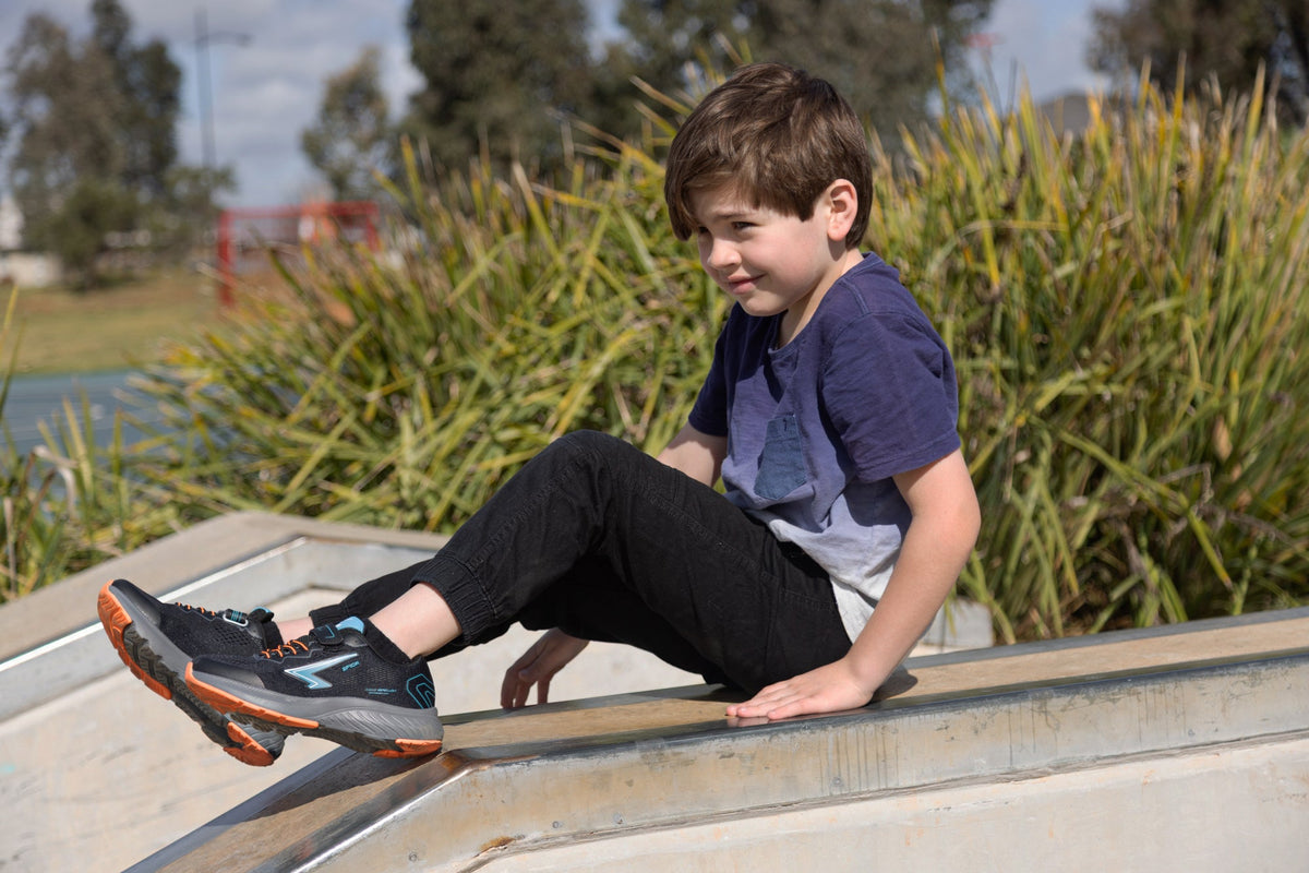 Sfida Brazen Boys V Strap Runners - Black/Teal (Kids Sneakers/Shoes)