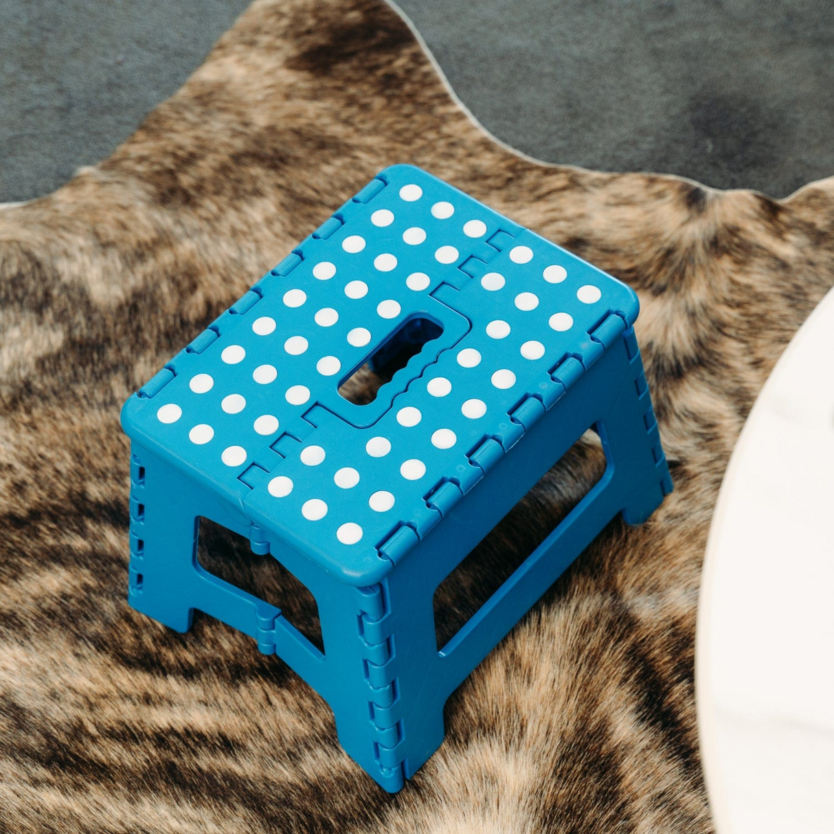 125kg Folding Step Stool Portable Plastic Foldable Chair Flat Outdoor (29x22cm) - Blue