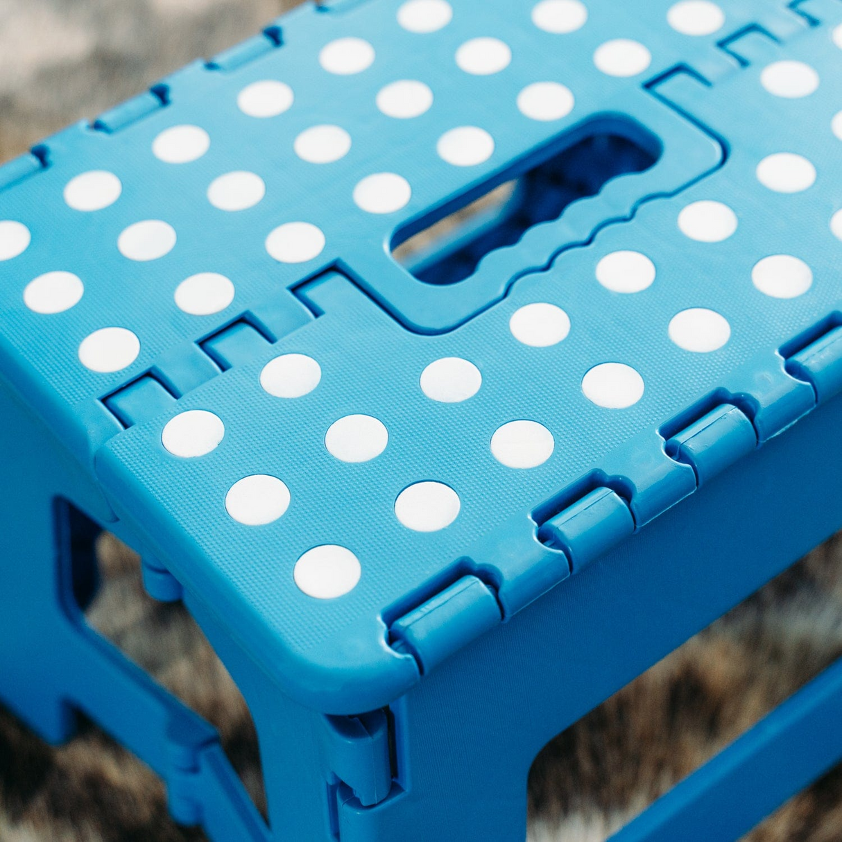 125kg Folding Step Stool Portable Plastic Foldable Chair Flat Outdoor (29x22cm) - Blue