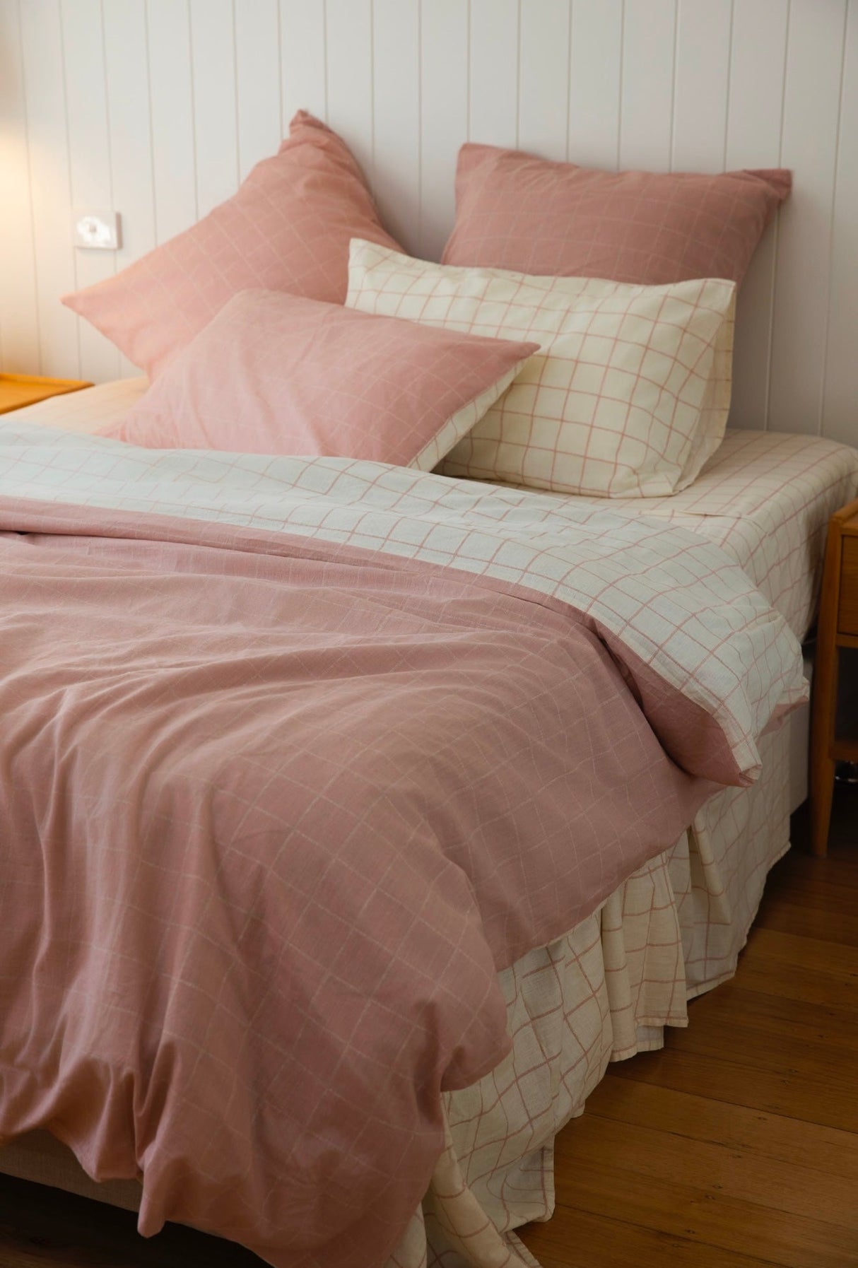 100% Cloud Cotton Duvet Quilt Cover Set w/ 2 Pillow Cases in Betty