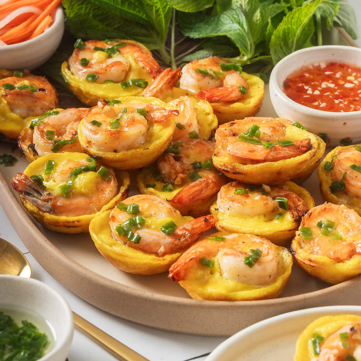 Cast Iron 12 Dimple Thai Coconut Kanom Krok Pancake Pan with Handles