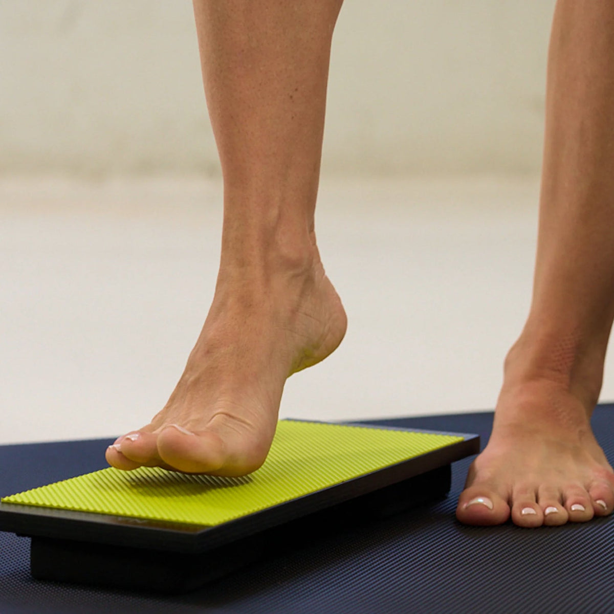 Naboso Kinesis Board - Neon Green (Textured Balance & Wobble Board)