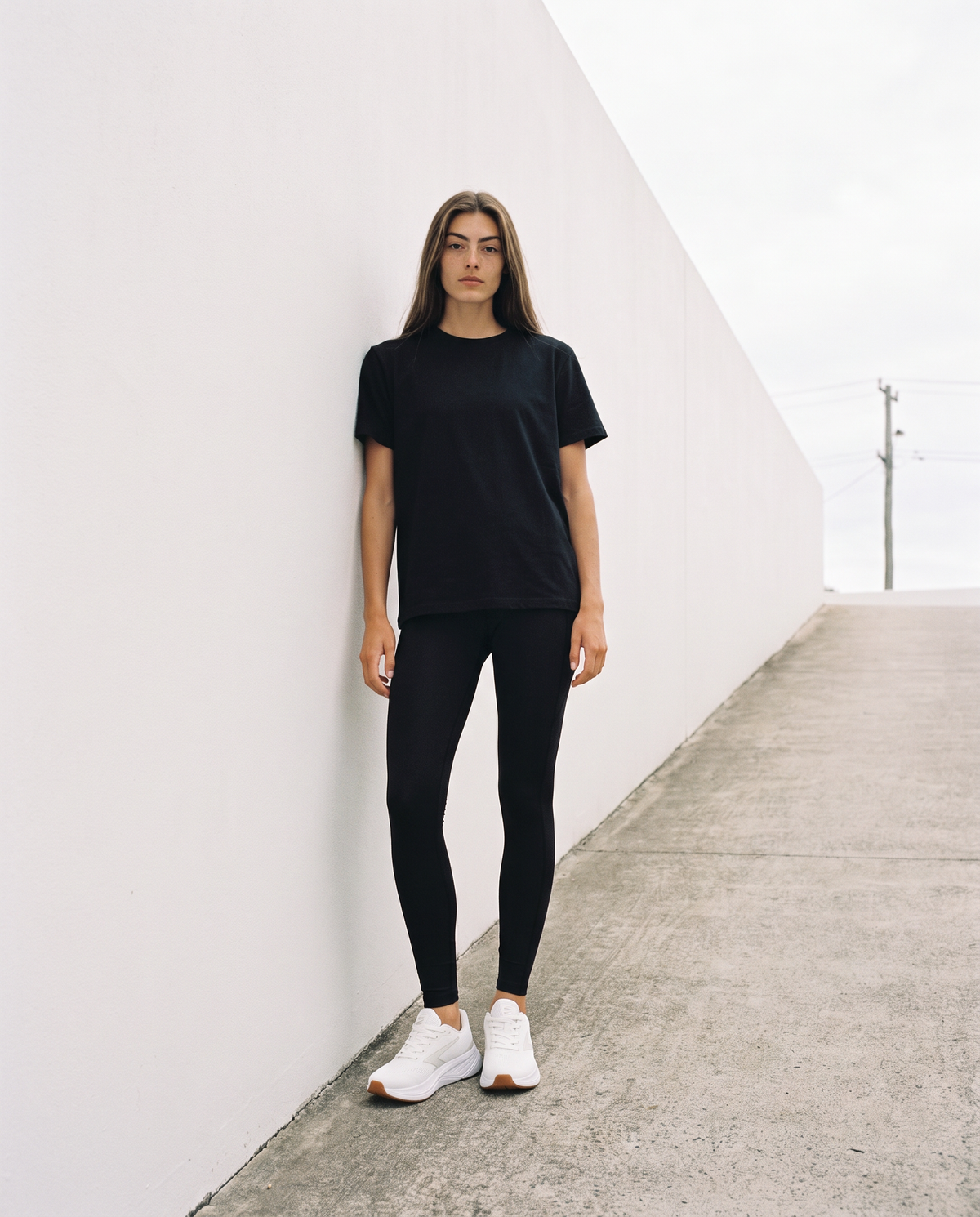 Sfida Leo Unisex Relaxed Fit Cotton T-Shirt - Black (Mens/Womens Tee)