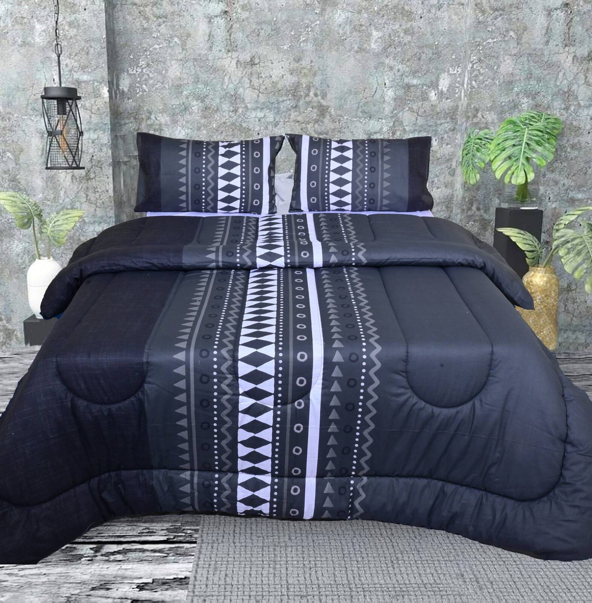 Queen Comforter Set with 2 Pillow Cases in Black Stripe