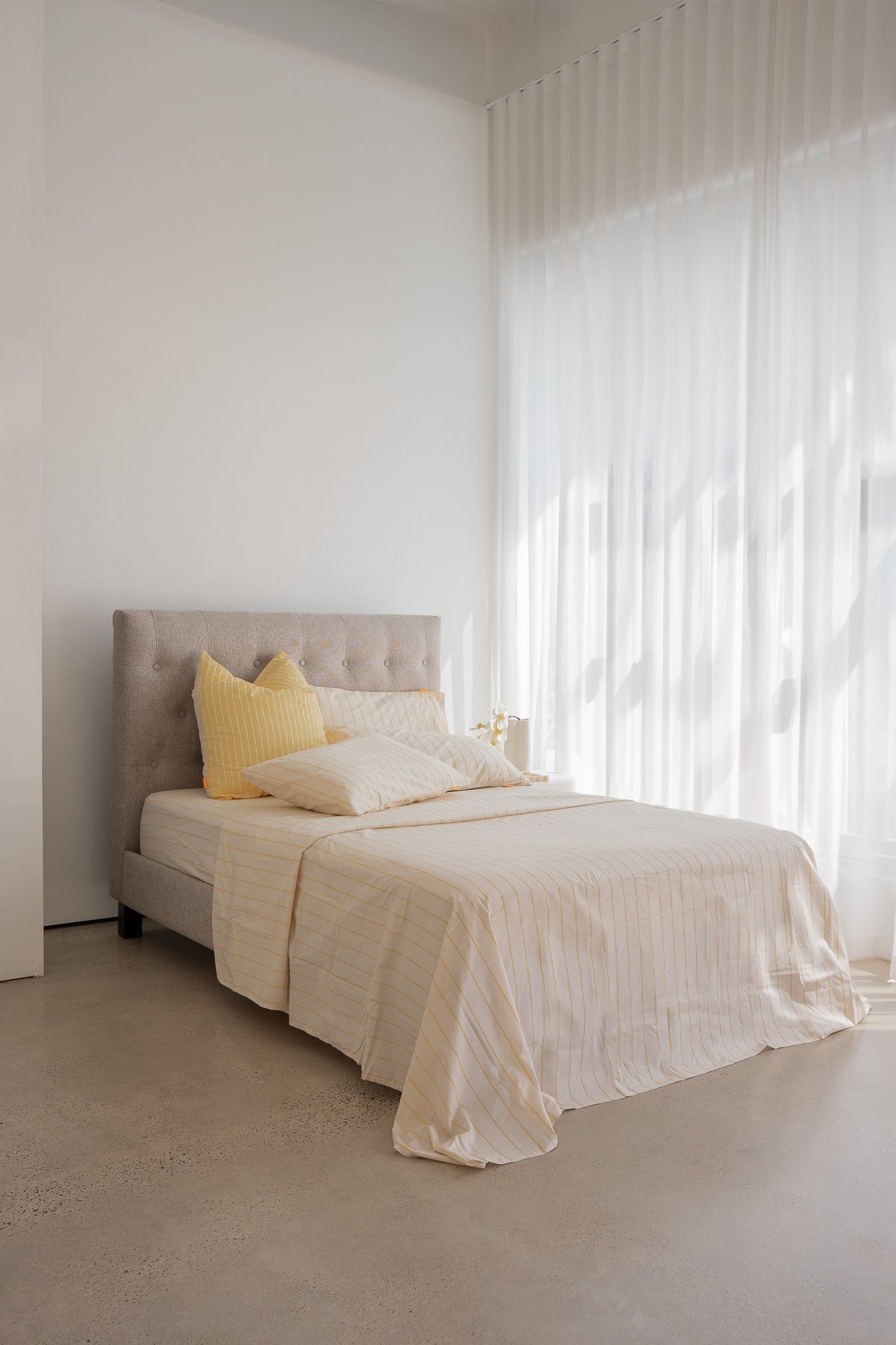 100% Cotton Bed Sheet Set w/ 2 Pillow Cases - SOLEIL Yellow