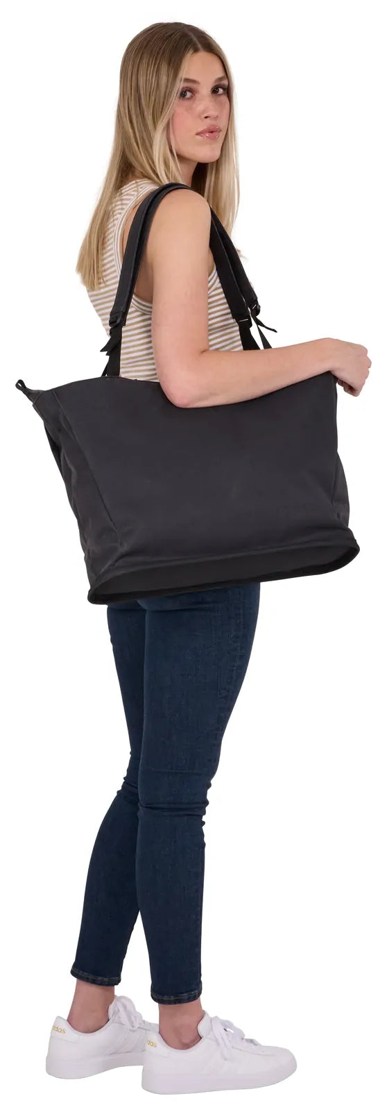 THULE Aion 23L Recycled PFC-Free Tote Bag w/ 16” Laptop Wet Pocket in Black