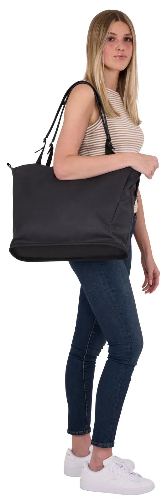 THULE Aion 23L Recycled PFC-Free Tote Bag w/ 16” Laptop Wet Pocket in Black