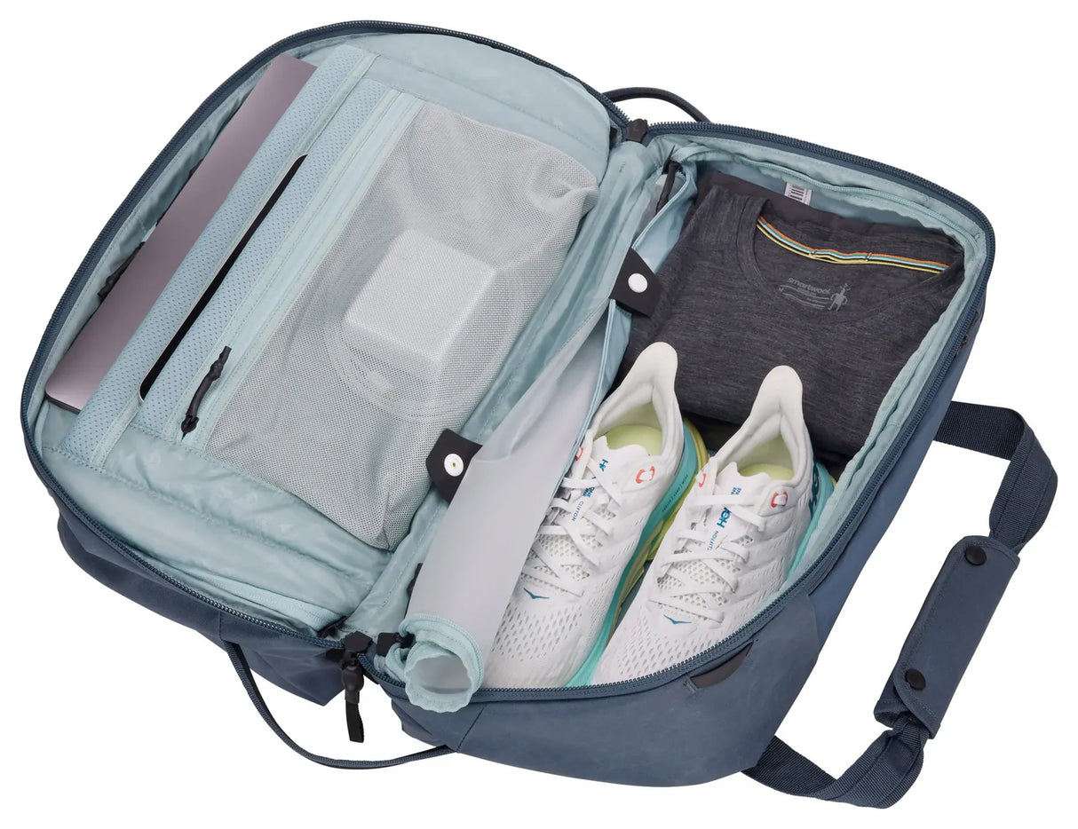 THULE Aion 35L Travel Gym Wet Gear Duffel Bag W/ Laptop Compartment in Dark Slate