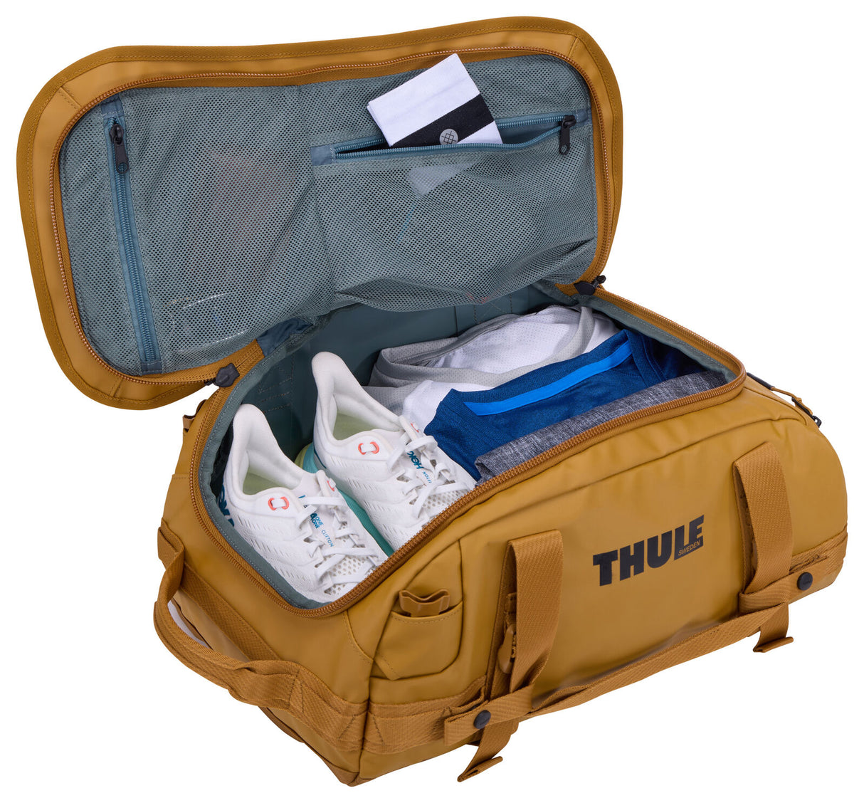 Thule Chasm 30L Duffel Overnight Bag Convertible Backpack Duffle in Golden