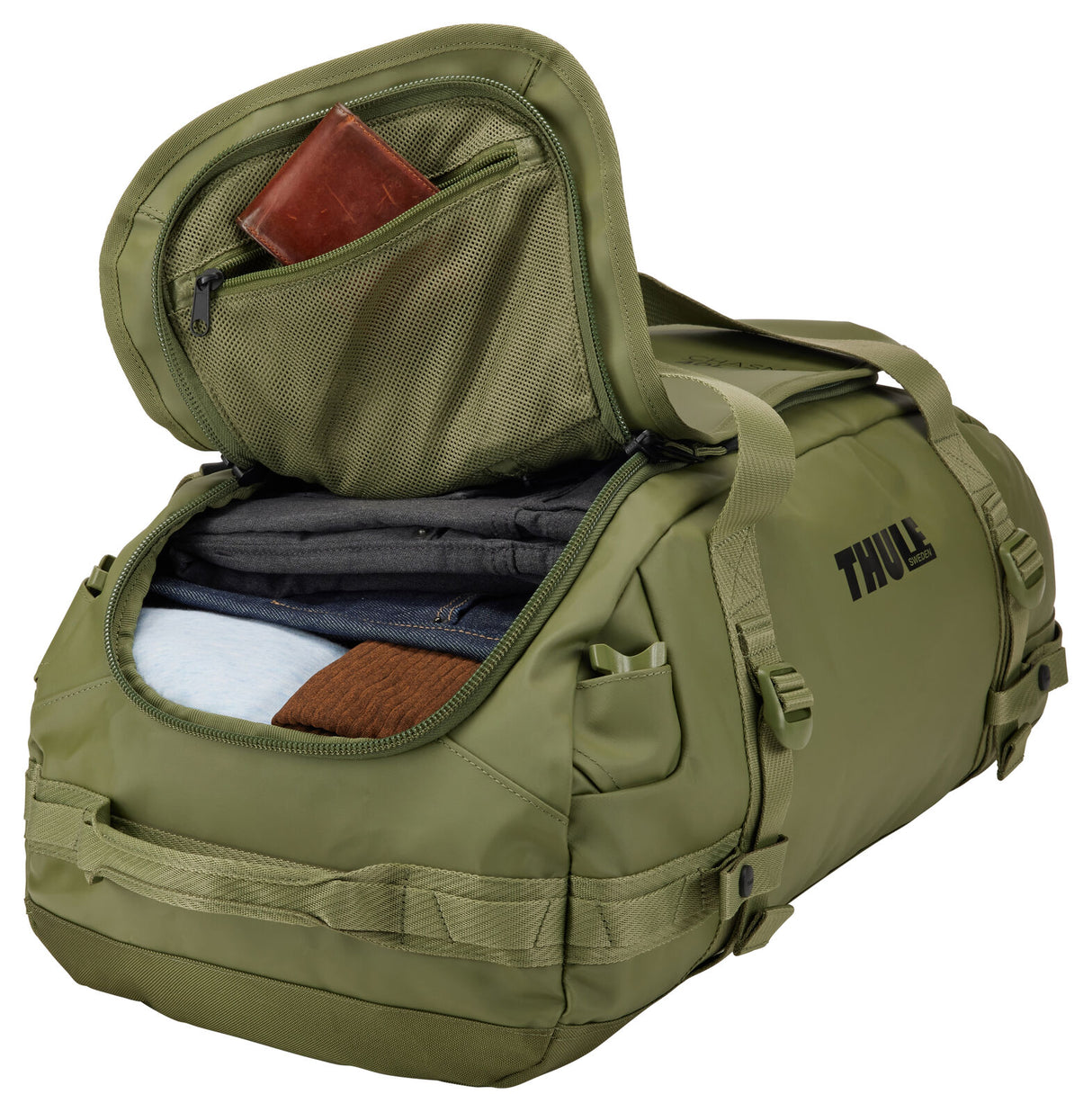 Thule Chasm 40L Duffel Overnight Bag Convertible Backpack Duffle in Olivine