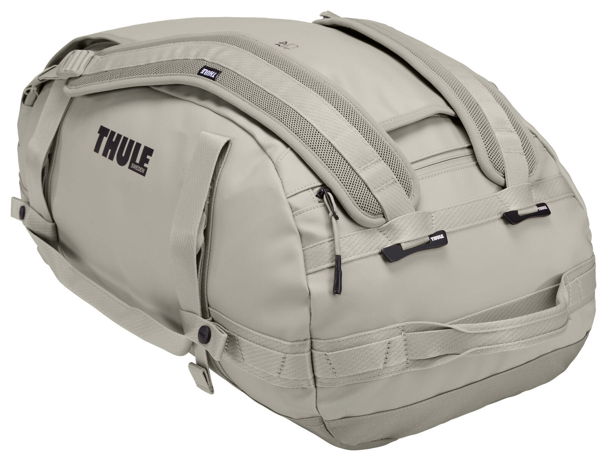 Thule Chasm 40L Duffel Overnight Bag Convertible Backpack Duffle in Sand