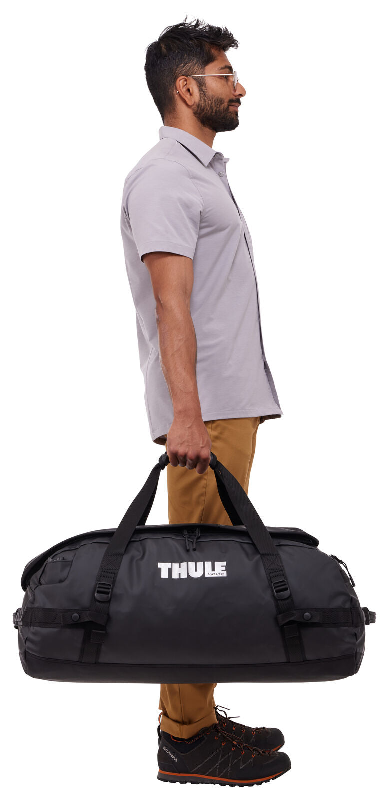 Thule Chasm 70L Duffel Overnight Bag Convertible Backpack Duffle in Black