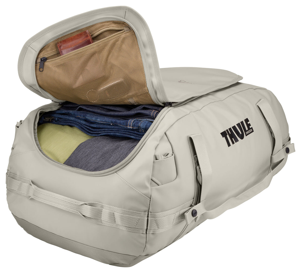Thule Chasm 70L Duffel Overnight Bag Convertible Backpack Duffle in Sand