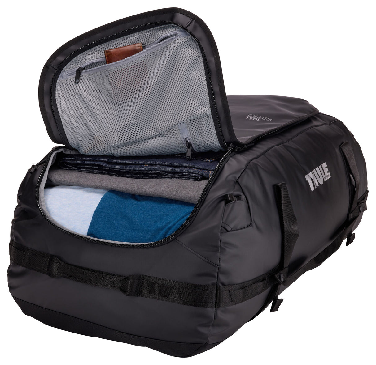 Thule Chasm 130L Duffel Overnight Bag Convertible Backpack Duffle in Black