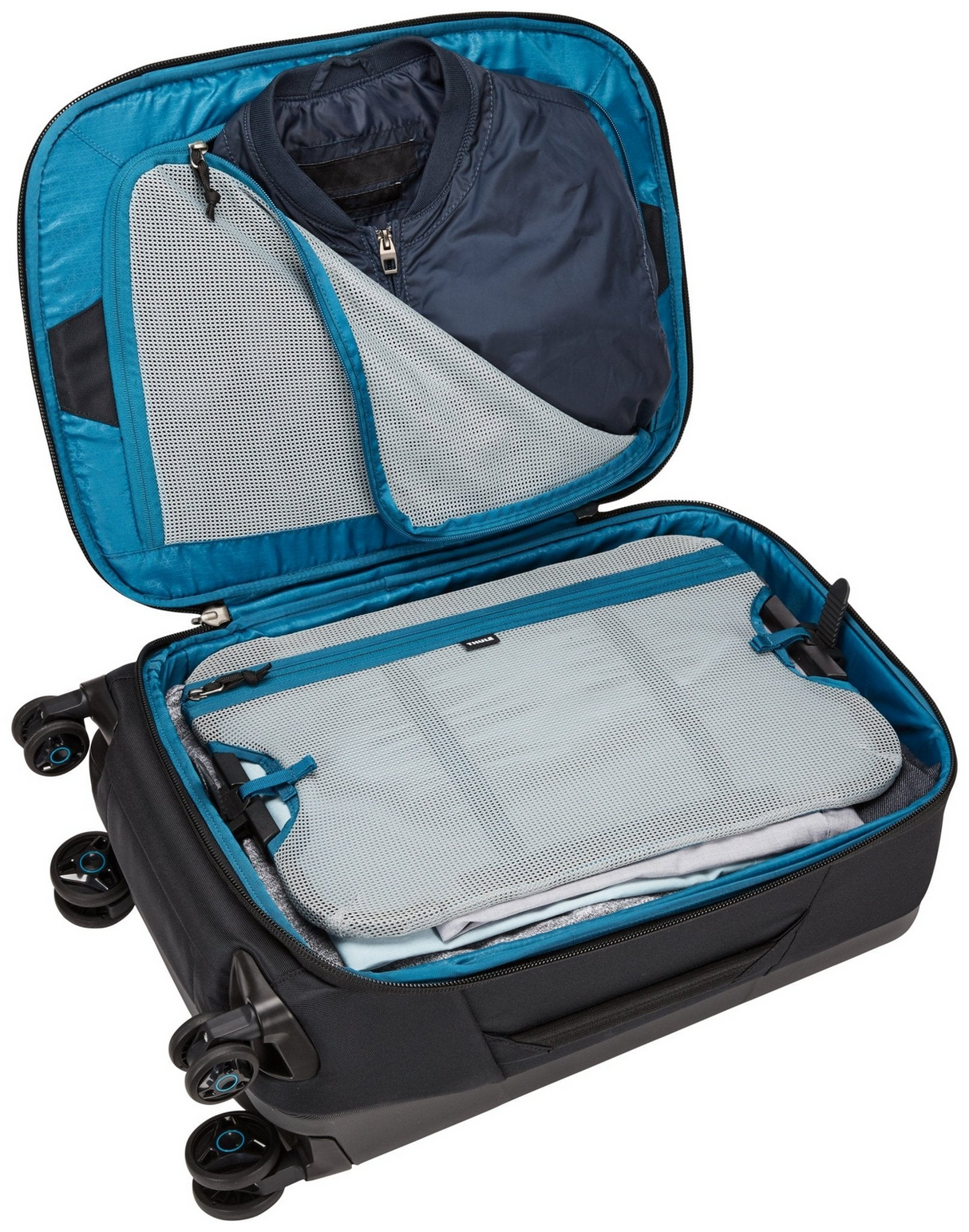 Thule Subterra 55cm/33L Carry On Spinner Suitcase - Black (Travel Wheeled Luggage)