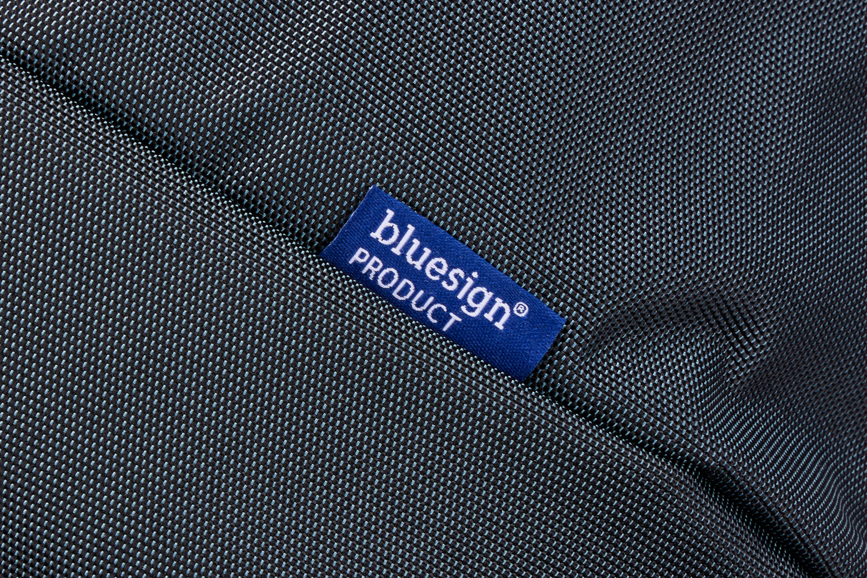 THULE Subterra 35L Waterproof Duffel Bag Travel Overnight Duffle in Dark Slate