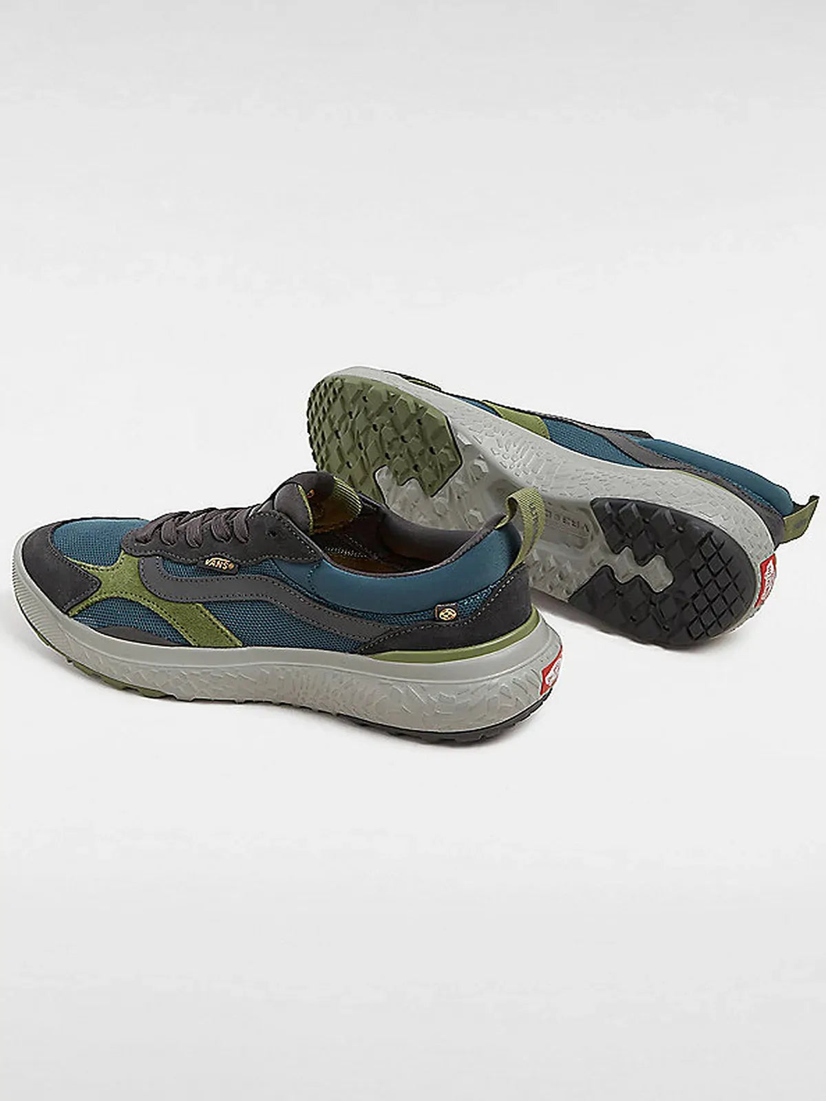 Vans MTE UltraRange Neo VR3 Shoes Sneakers in Gray Mist