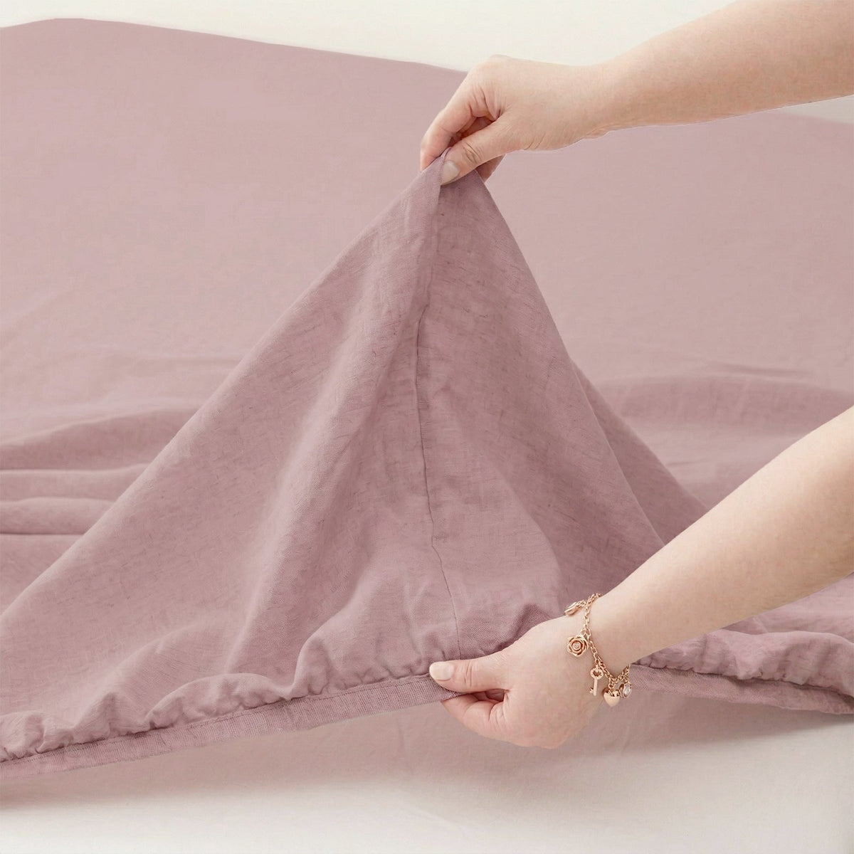 Renee Taylor Washed Linen Cotton Bed Sheet Set - Woodrose