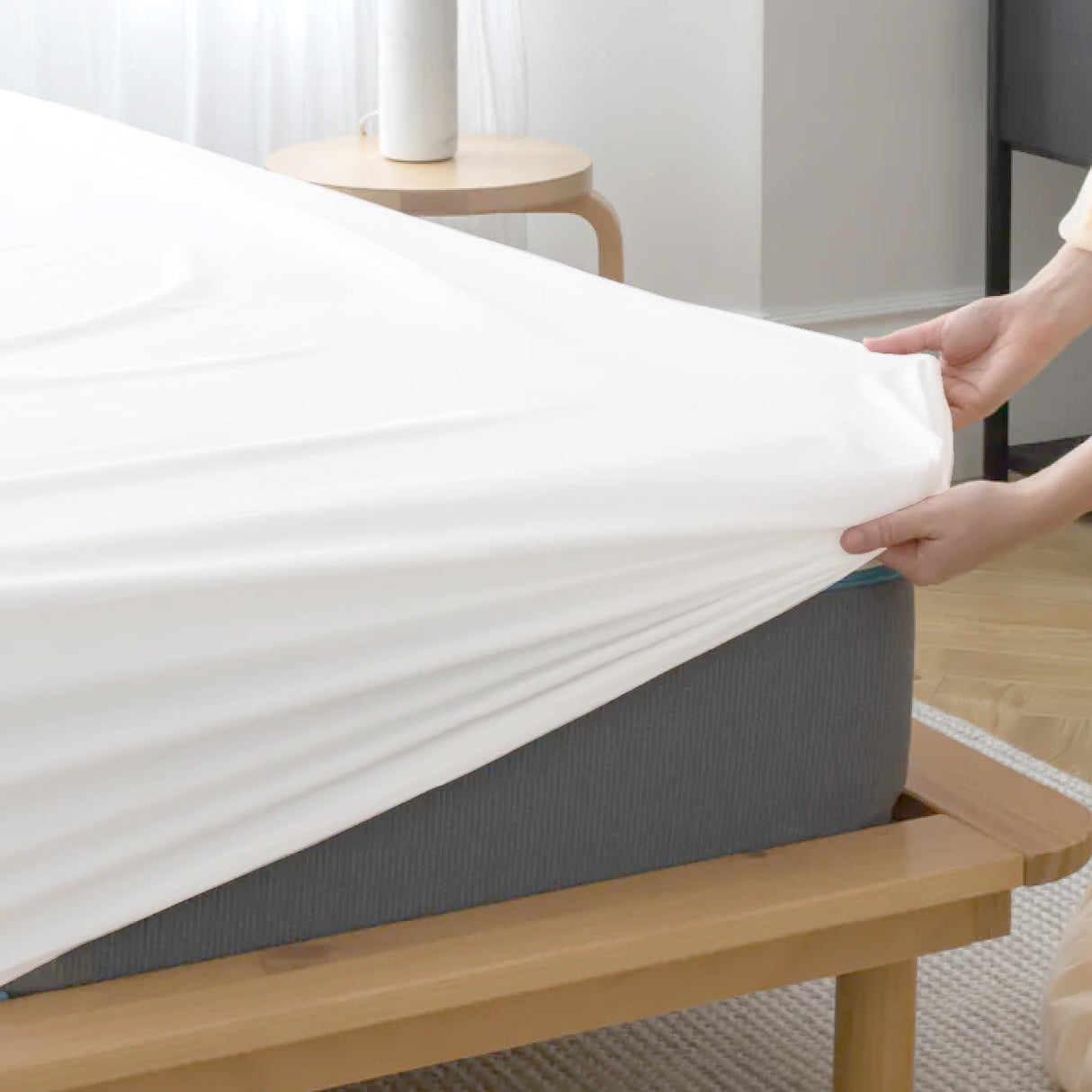 100% Cotton Percale Fitted Sheet - 40cm Depth - White